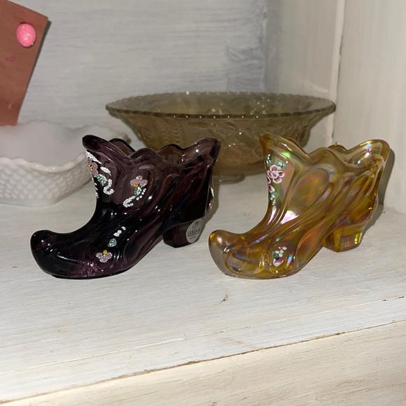 Handpainted Fenton shoe 🖤😍 - Picture 1 of 4